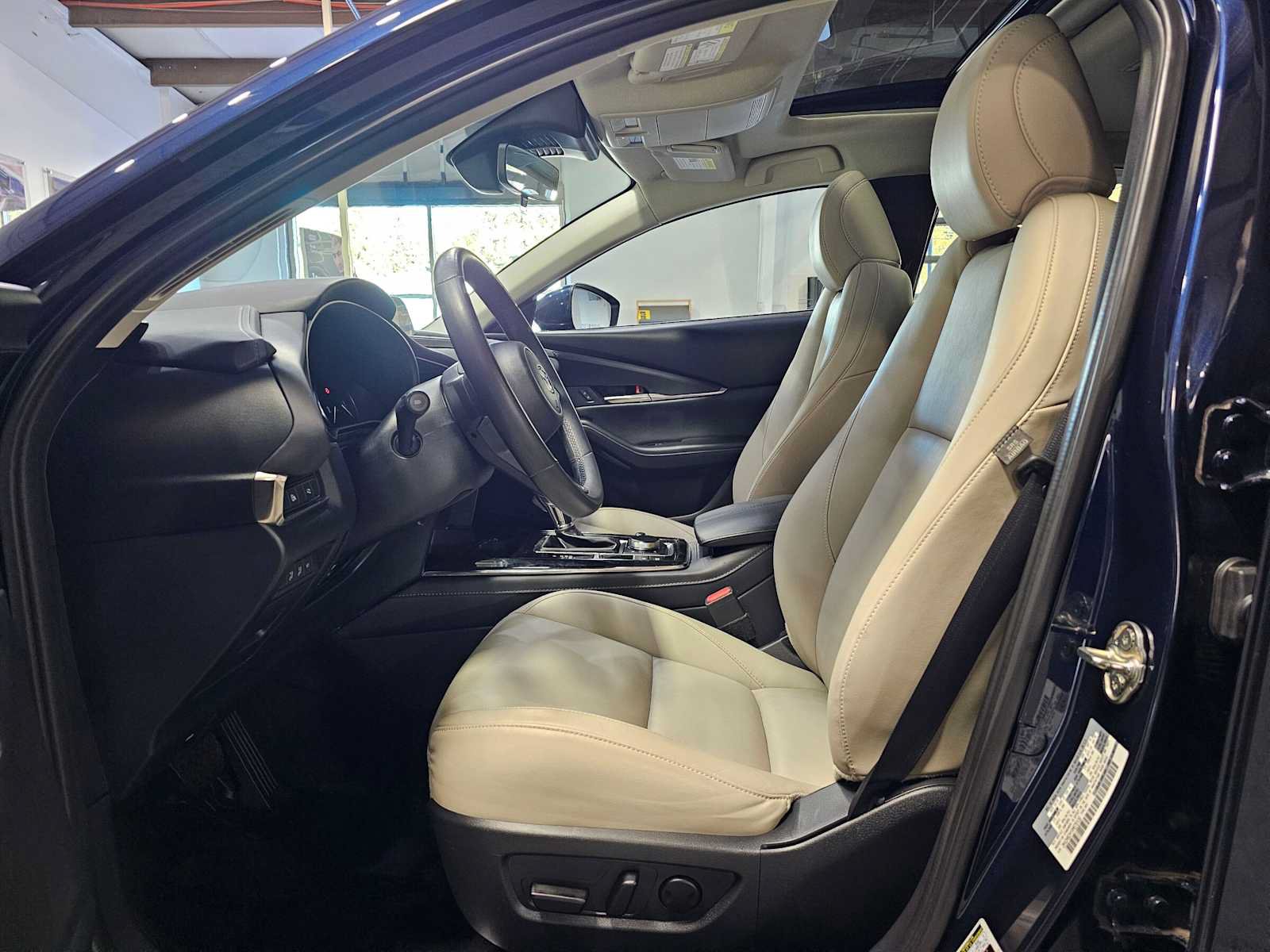 Used 2024 MAZDA CX-30 AWD 2.5 S w/ Preferred Package image 22