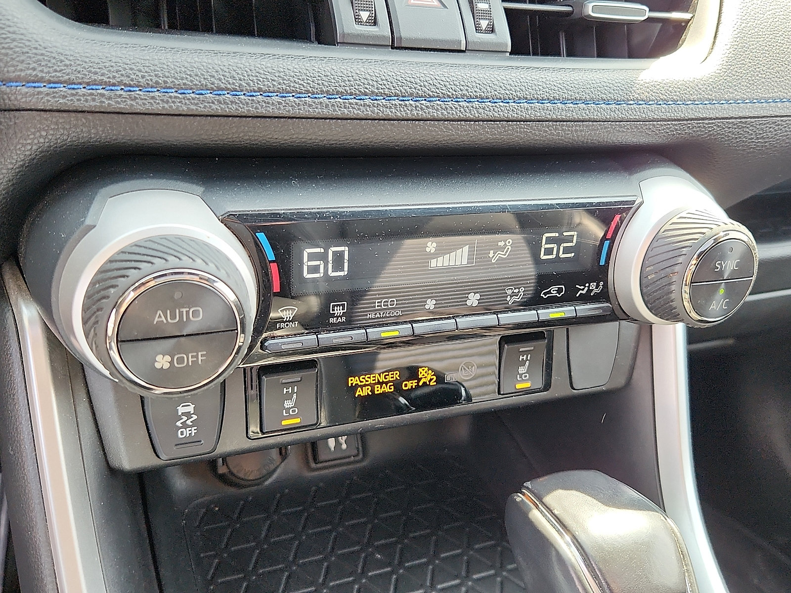 Used 2019 Toyota RAV4 XSE w/ All Weather Liner Package AWD/4WD image 16
