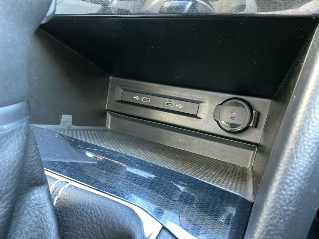 Used 2025 Volkswagen Taos S w/ Taos MDO Package image 17