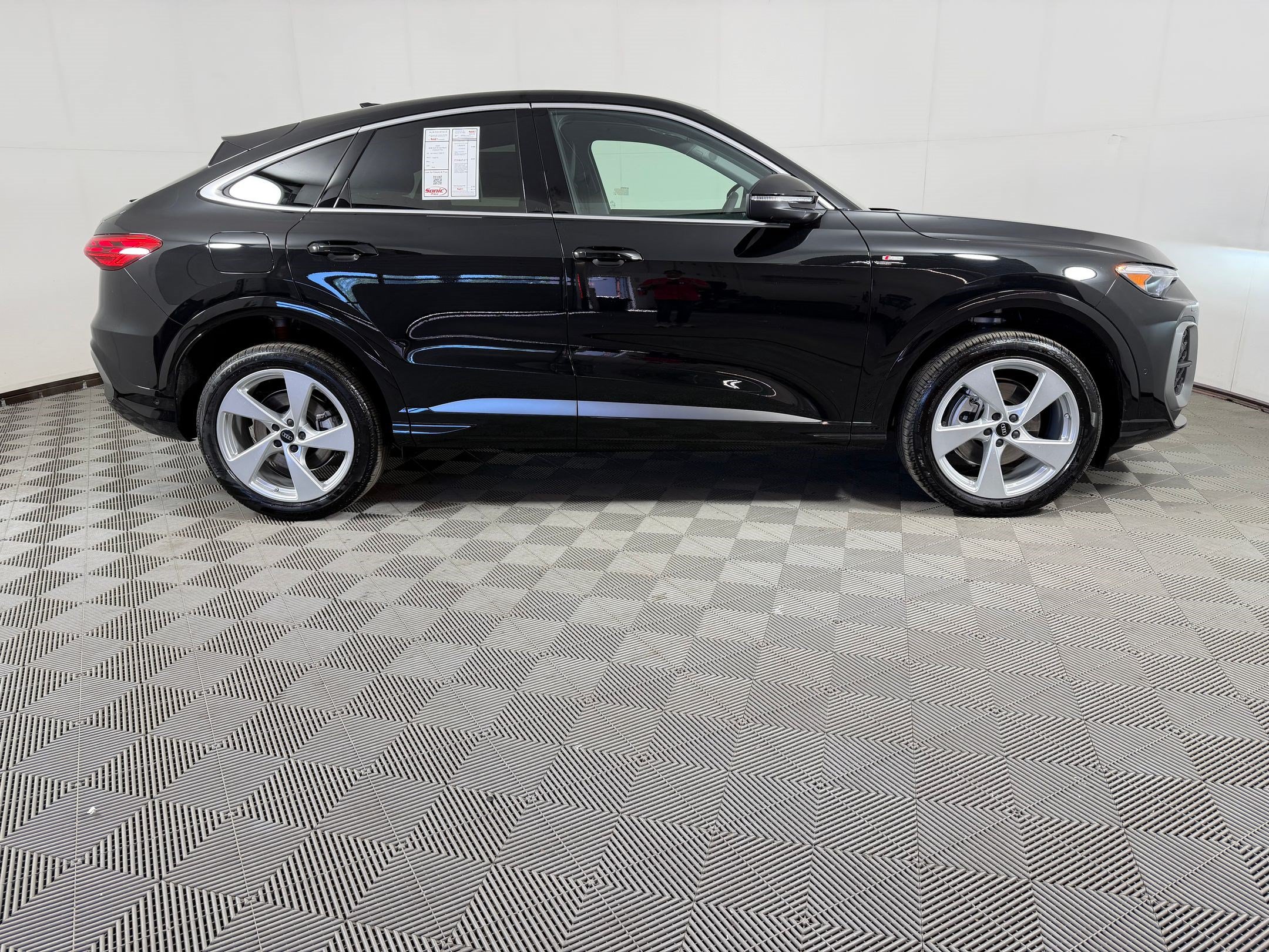 New 2026 Audi Q5 Premium Plus AWD/4WD image 8