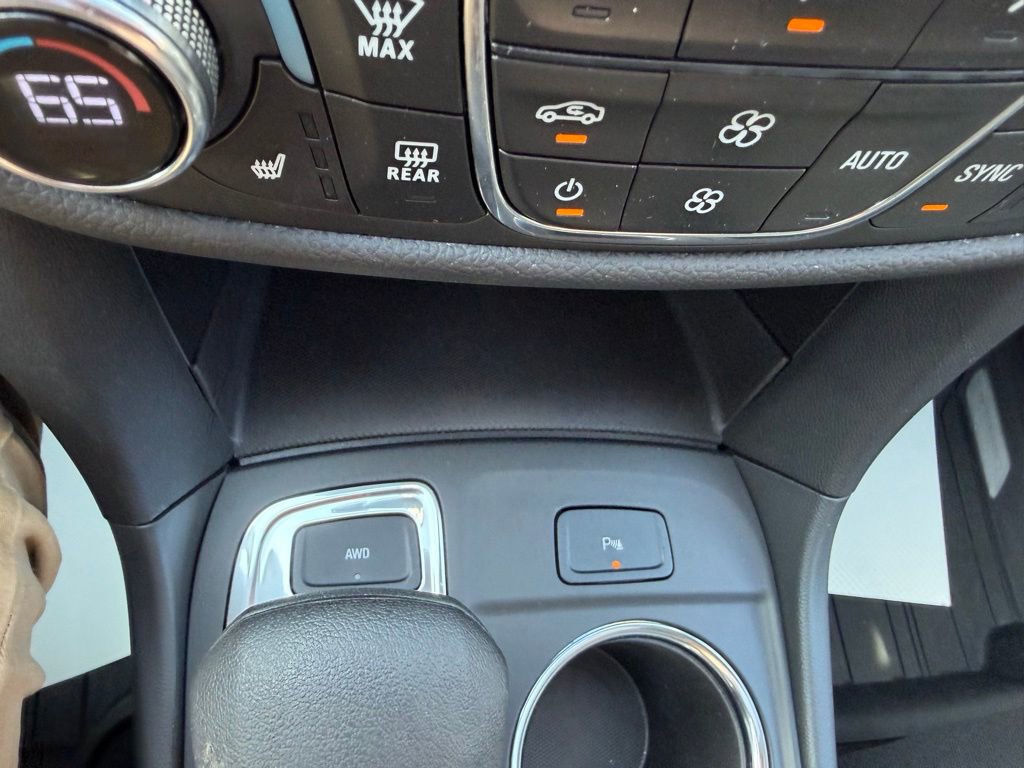 Used 2023 Chevrolet Equinox LT image 27