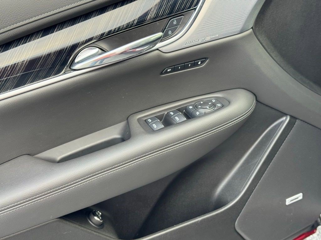 Certified 2025 Cadillac XT6 Premium Luxury image 27