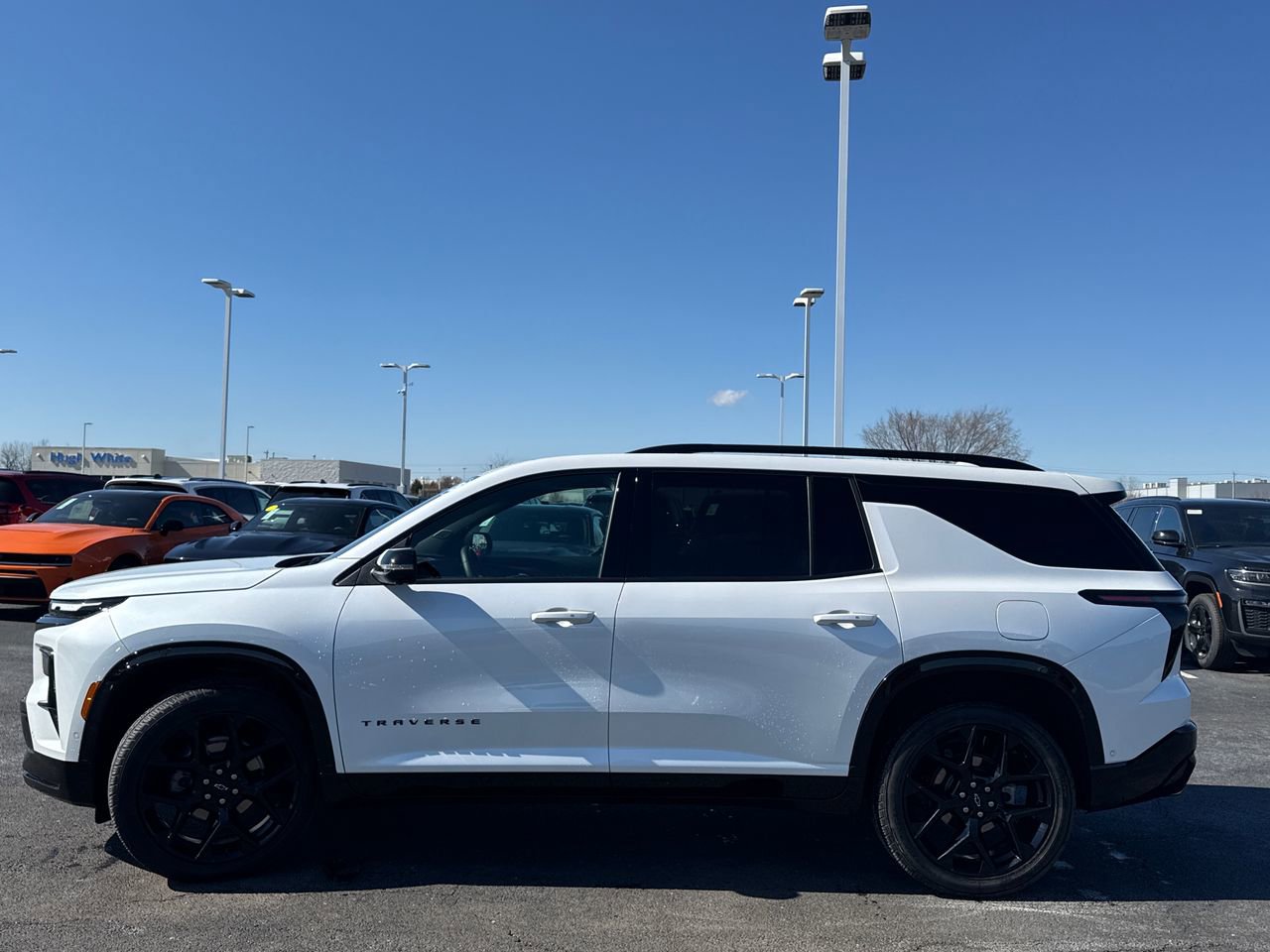 Used 2025 Chevrolet Traverse RS image 6