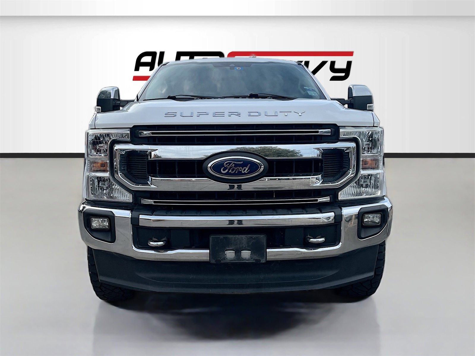 Used 2020 Ford F250 XLT w/ XLT Premium Package image 2