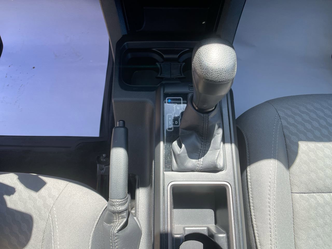 Used 2021 Toyota Tacoma SR AWD/4WD image 19