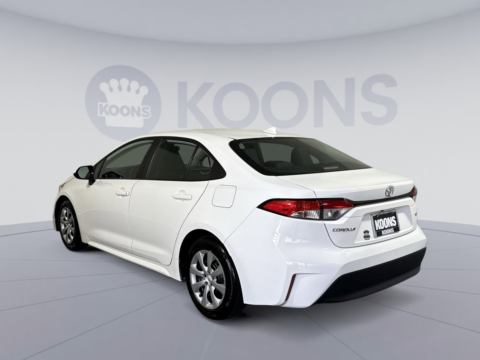 Used 2023 Toyota Corolla LE FWD image 4
