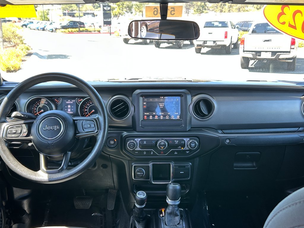 Used 2023 Jeep Gladiator Sport AWD/4WD image 33