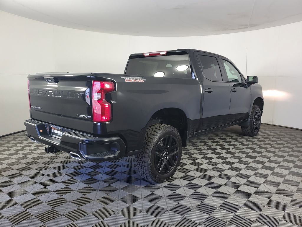 New 2026 Chevrolet Silverado 1500 Custom Trail Boss AWD/4WD image 4