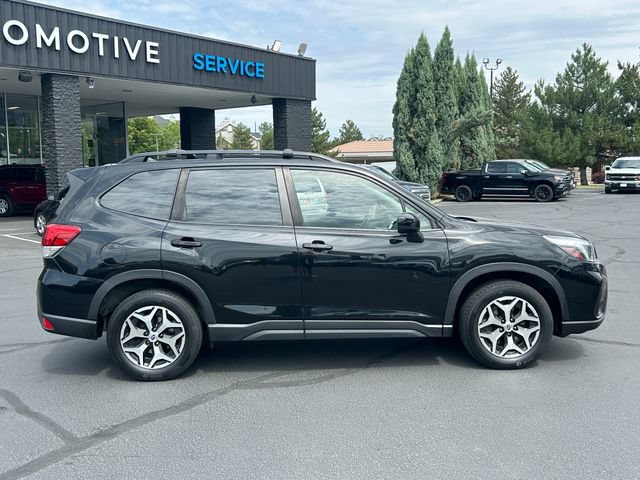 Used 2020 Subaru Forester Premium AWD/4WD image 2