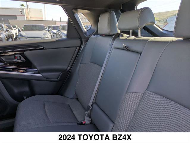 Used 2024 Toyota bZ4X XLE image 23