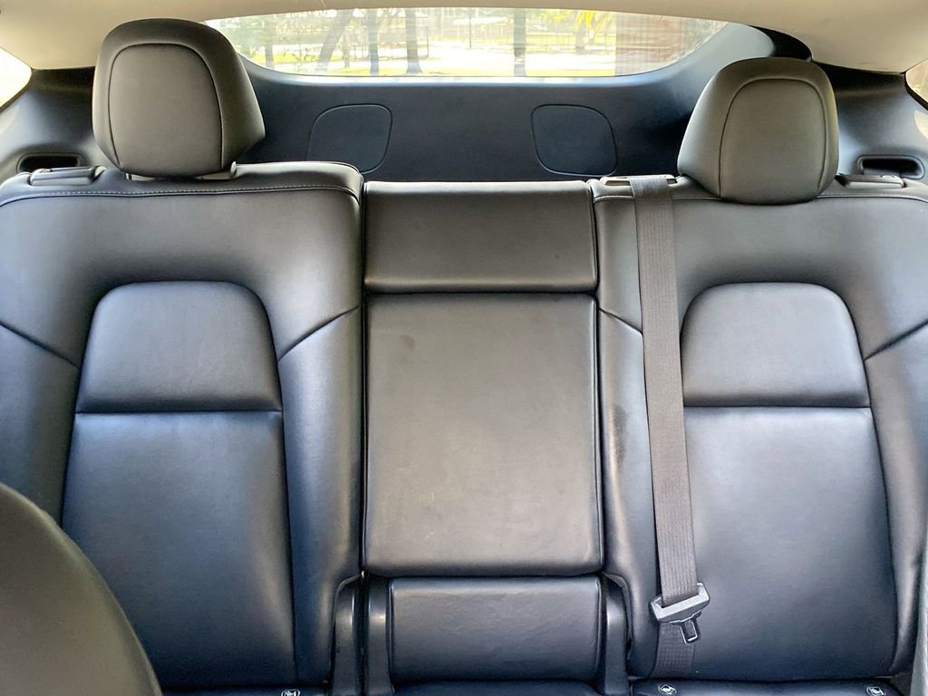 Used 2022 Tesla Model Y Long Range image 38