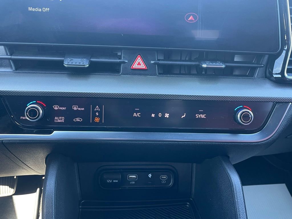 Used 2024 Kia Sportage SX image 37