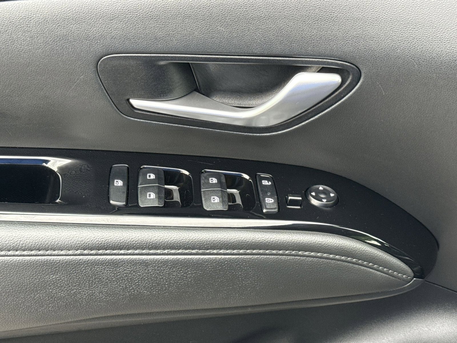 Certified 2023 Hyundai Tucson Limited image 23