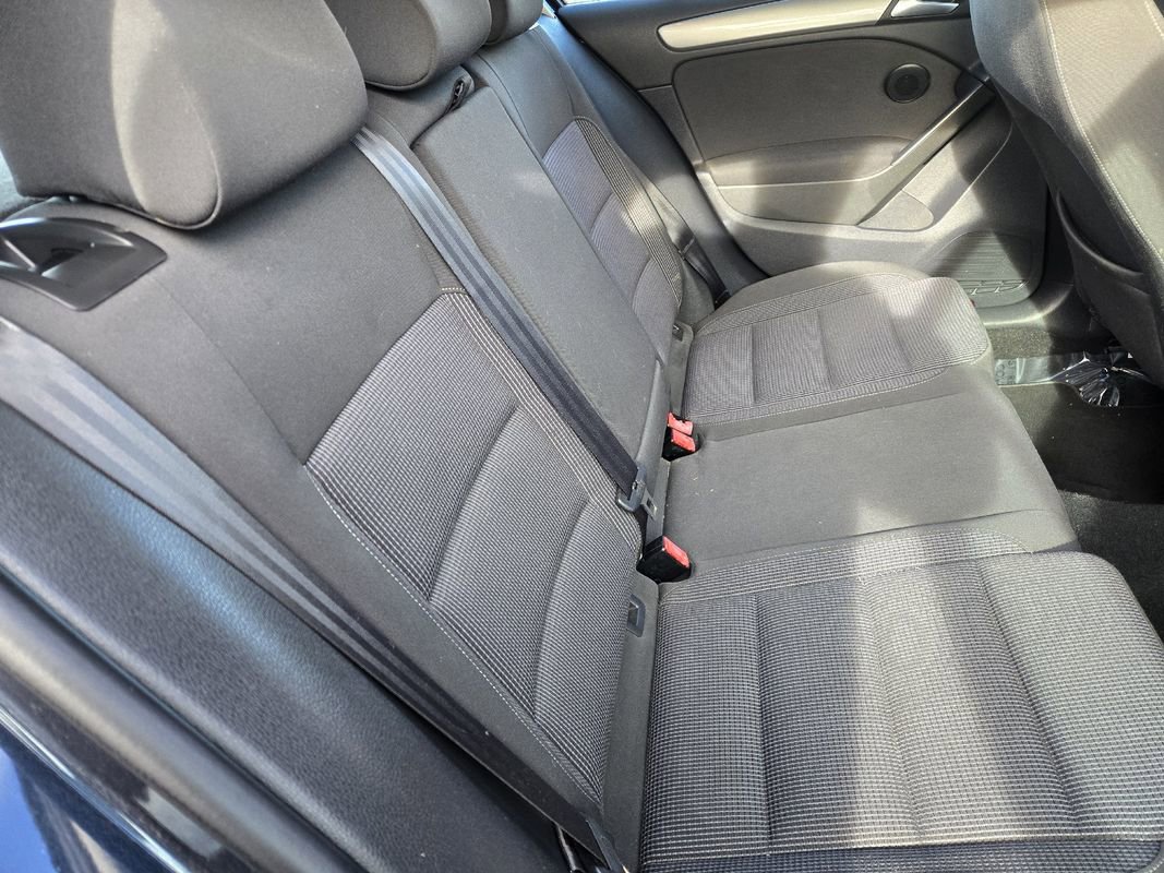 Used 2012 Volkswagen Golf TDI image 22