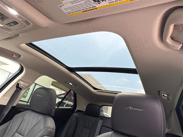 Used 2023 Buick Envision Avenir image 26