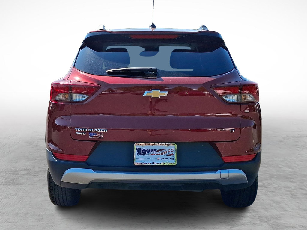 Used 2025 Chevrolet TrailBlazer LT AWD/4WD image 4