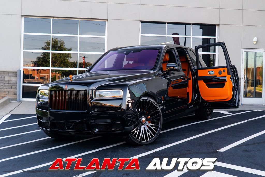 Used 2023 Rolls-Royce Cullinan AWD/4WD image 1