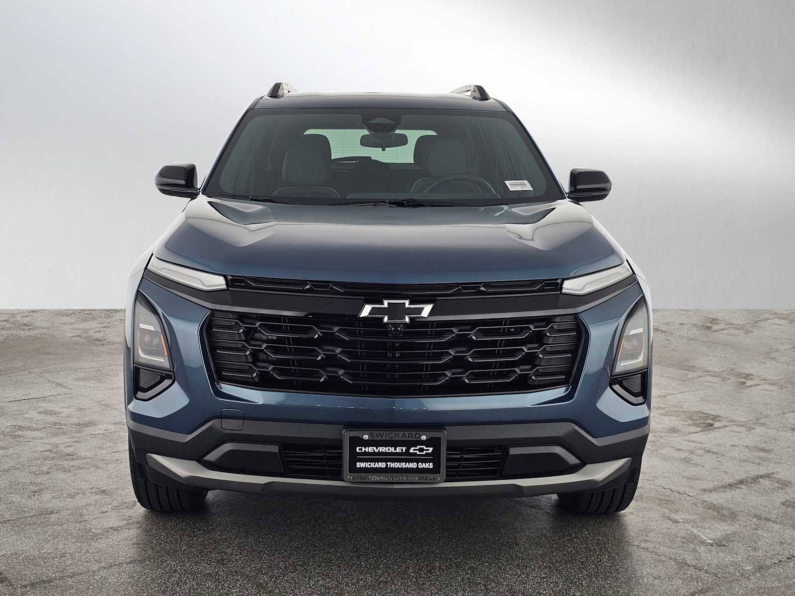 New 2026 Chevrolet Equinox LT w/ Convenience Package II FWD image 8