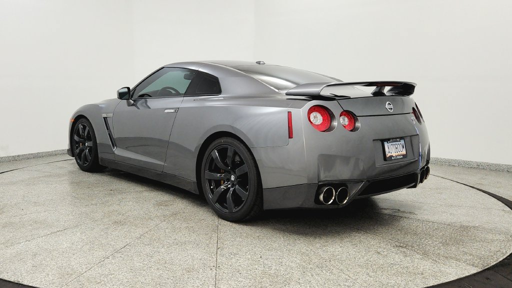 Used 2009 Nissan GT-R Premium AWD/4WD image 3