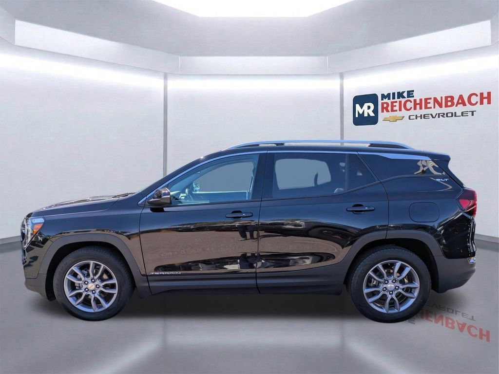 Used 2023 GMC Terrain SLT w/ Infotainment Package II image 7