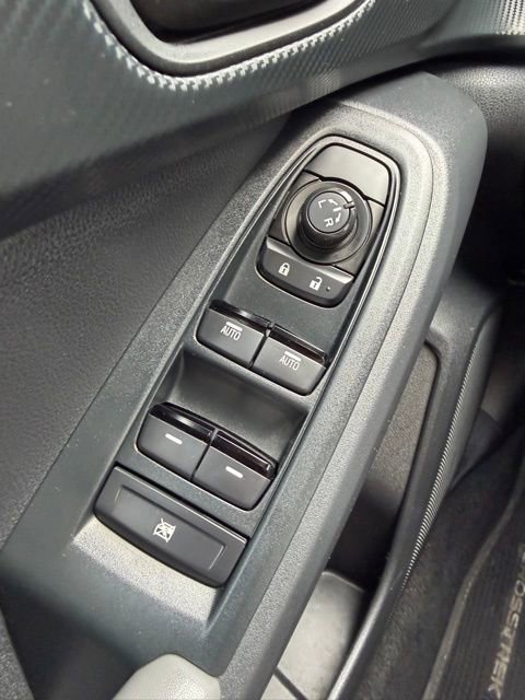 Used 2025 Subaru Crosstrek 2.0i Premium image 18
