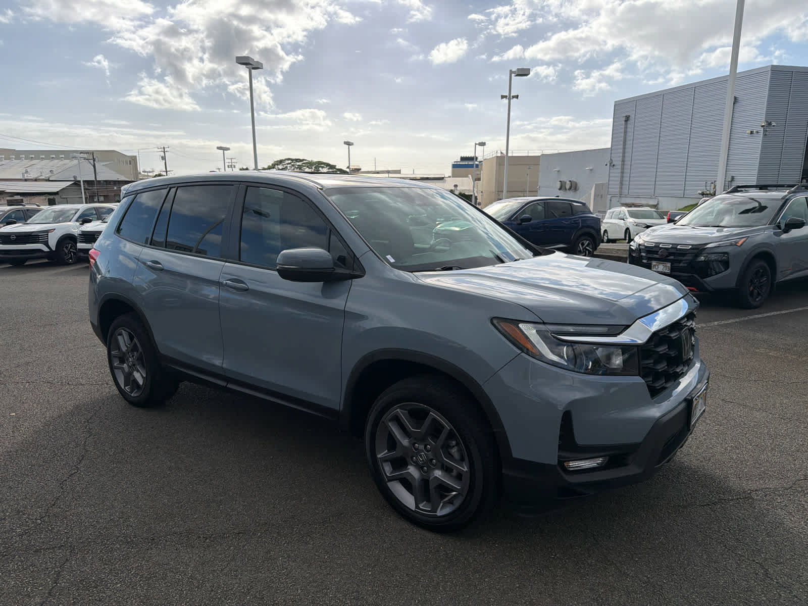 Used 2023 Honda Passport EX-L image 2