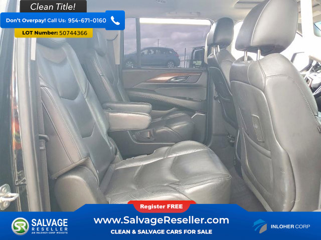 Used 2020 Cadillac Escalade ESV Luxury RWD image 15