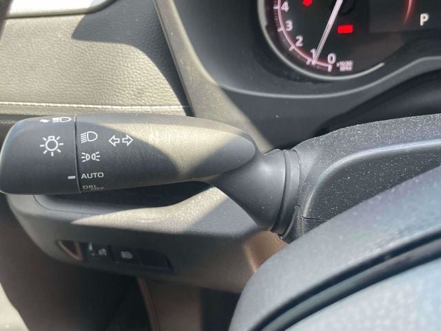 Used 2025 Toyota RAV4 XLE AWD/4WD image 25