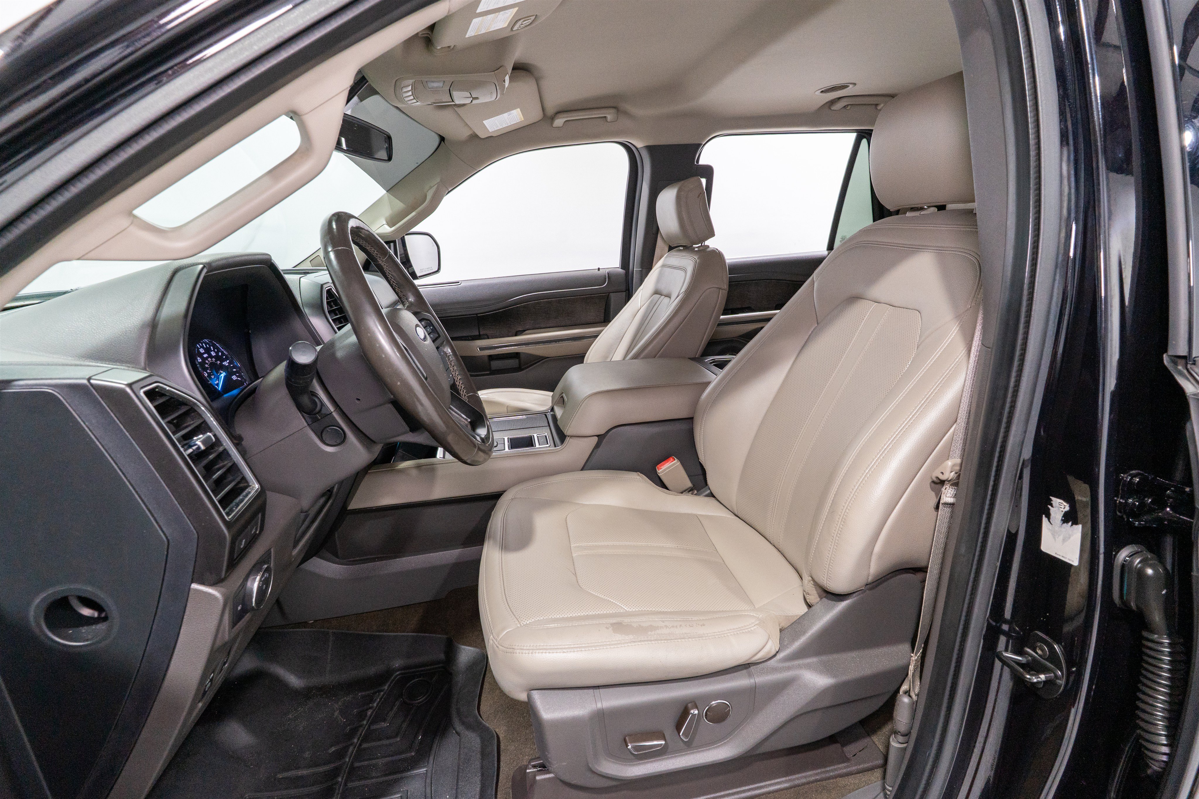 Used 2019 Ford Expedition Limited RWD image 17
