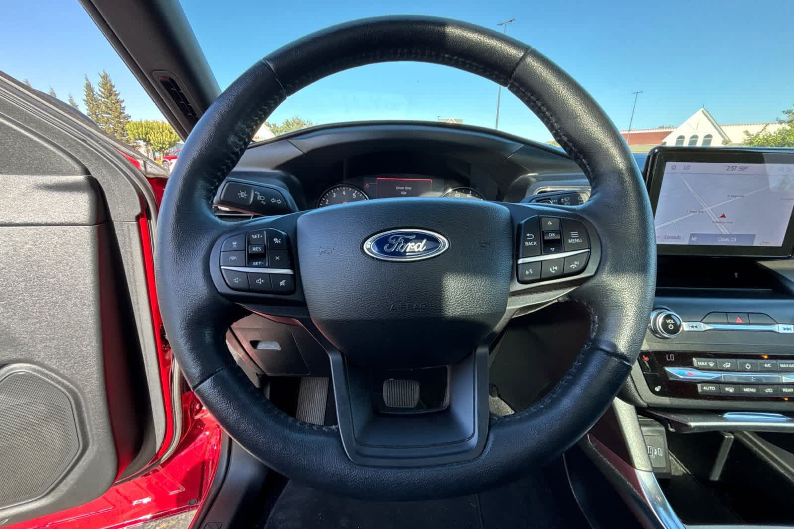 Used 2020 Ford Explorer XLT w/ Equipment Group 202A RWD image 26