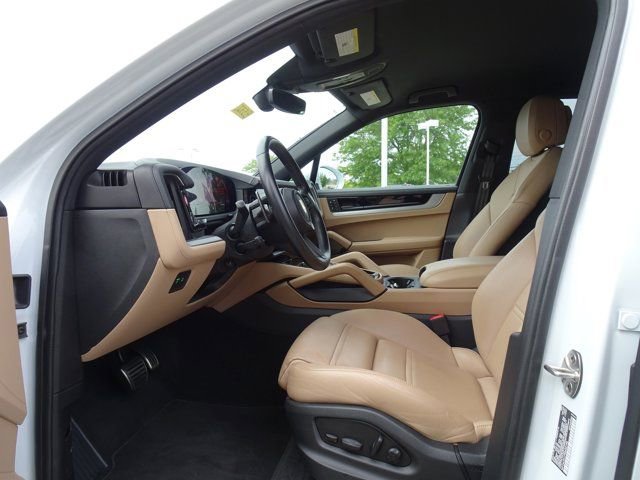Used 2024 Porsche Cayenne S AWD/4WD image 8