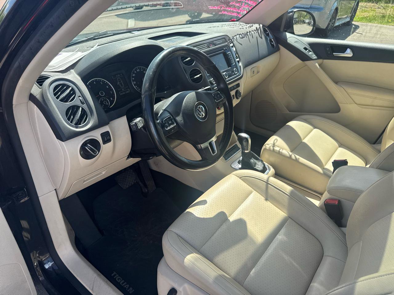 Used 2013 Volkswagen Tiguan SE AWD/4WD image 9