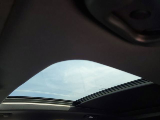 Certified 2023 Chevrolet Equinox RS w/ RS Leather Package AWD/4WD image 18