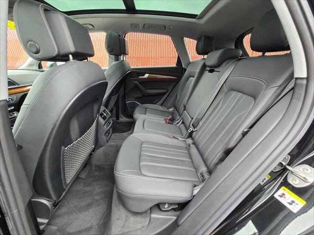 Used 2023 Audi Q5 2.0T Premium Plus w/ Premium Plus Package AWD/4WD image 16