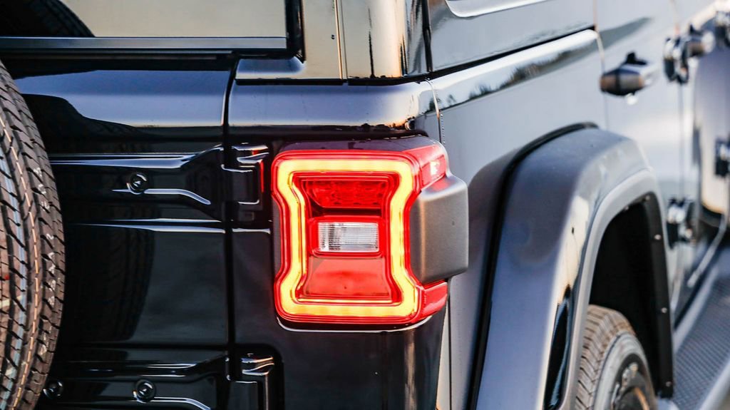 New 2025 Jeep Wrangler Sahara image 10