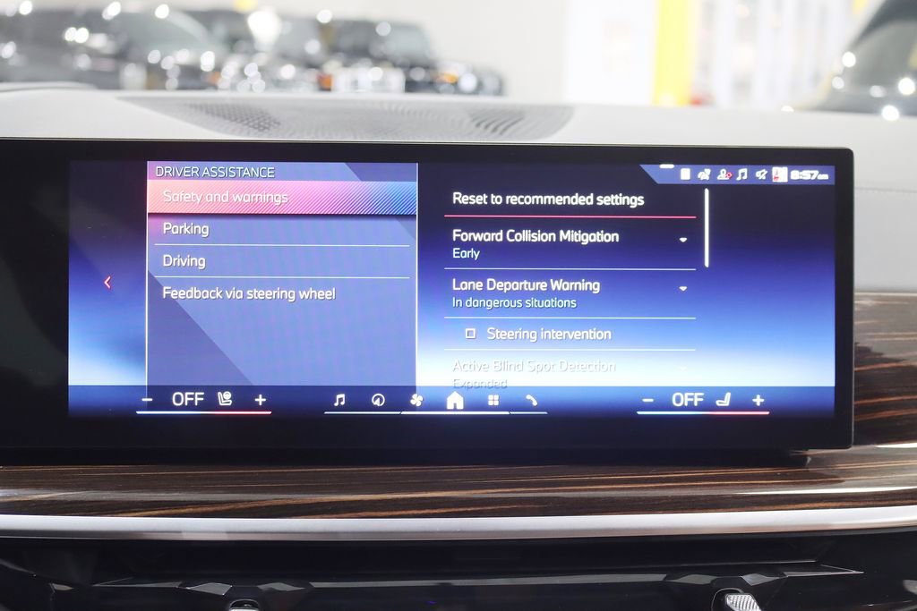 Used 2026 BMW X5 M60i image 25