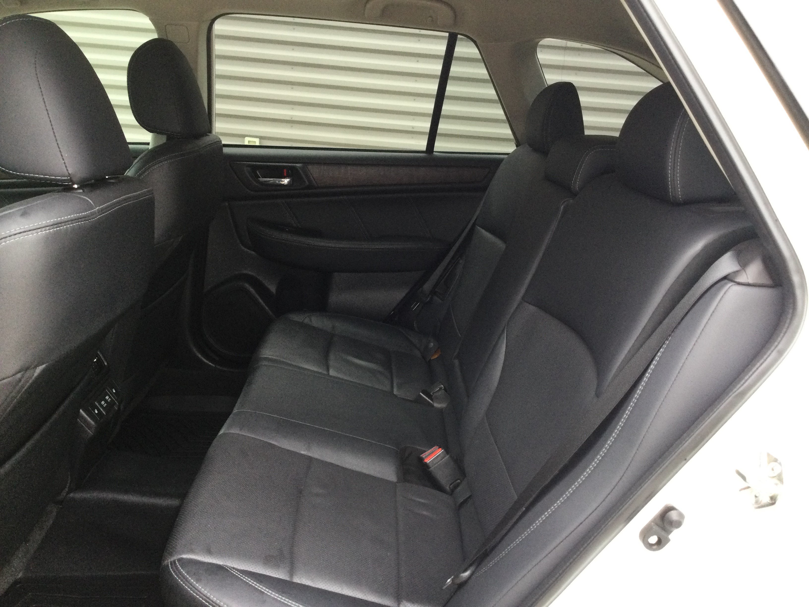Used 2019 Subaru Outback 2.5i Limited AWD/4WD image 7