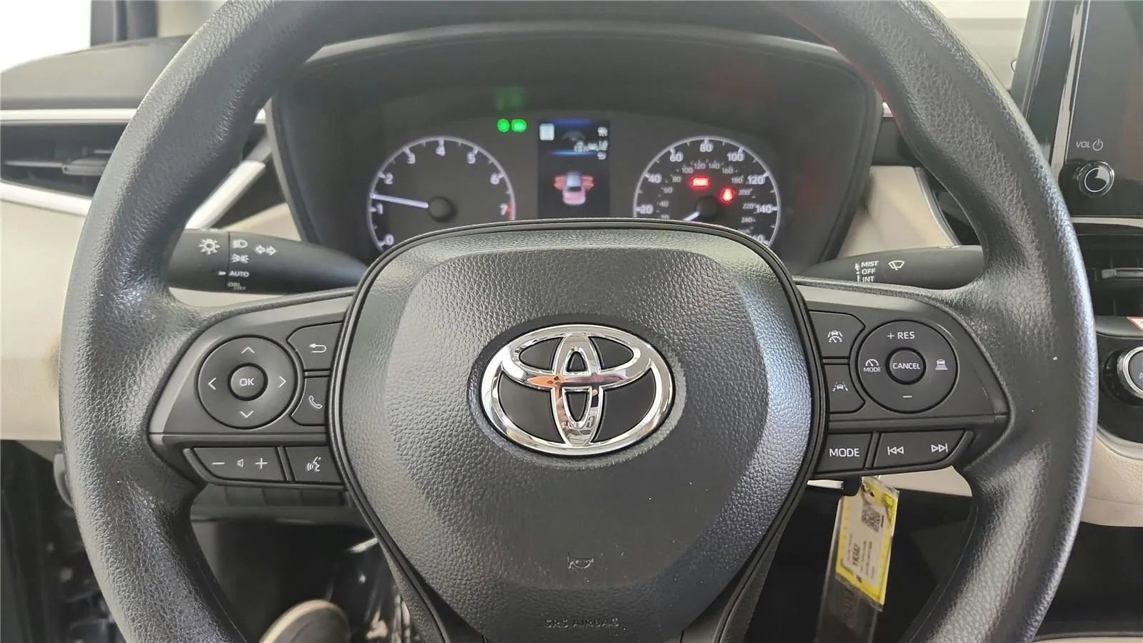 Used 2025 Toyota Corolla LE image 26