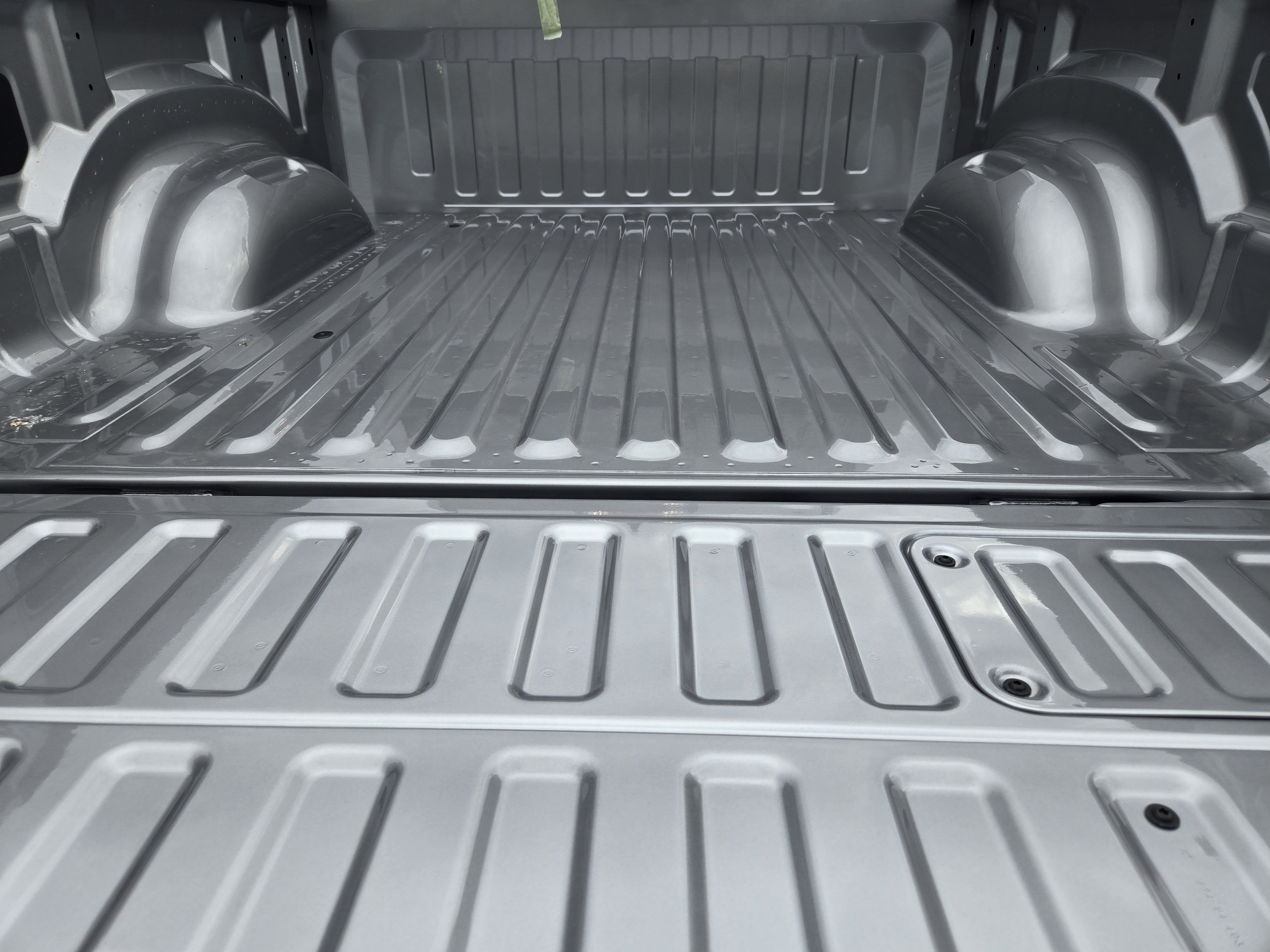 New 2026 RAM 1500 Laramie AWD/4WD image 23