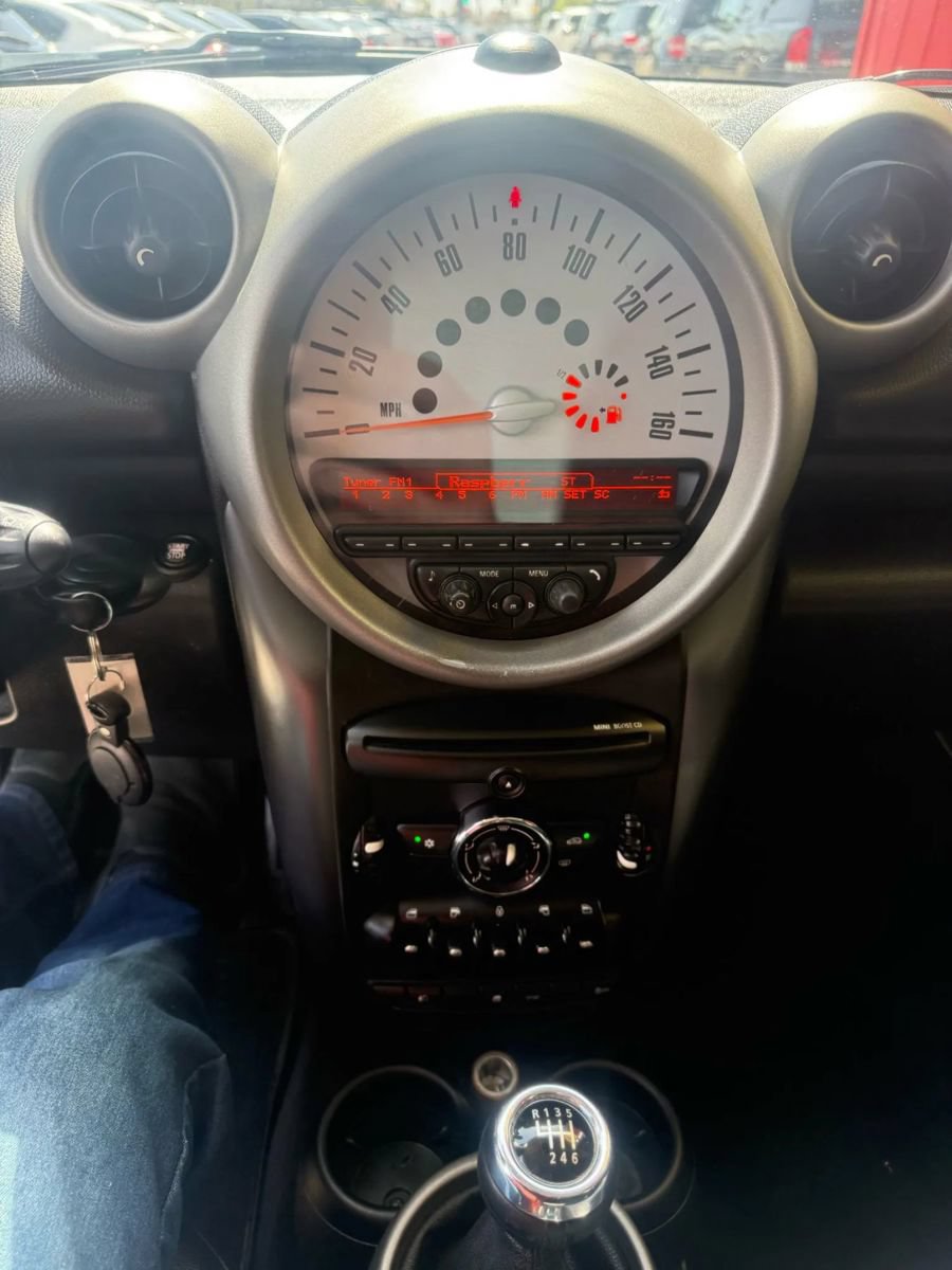 Used 2011 MINI Cooper Countryman S FWD image 9