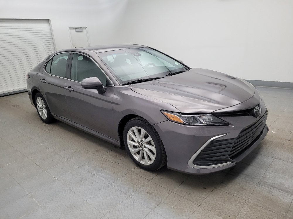 Used 2022 Toyota Camry LE image 11