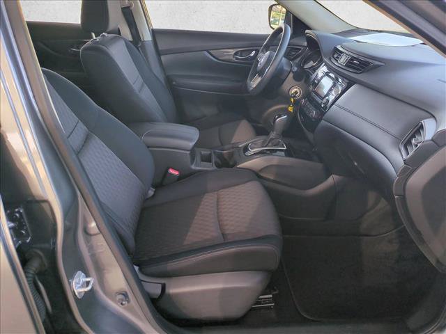 Used 2017 Nissan Rogue S AWD/4WD image 20