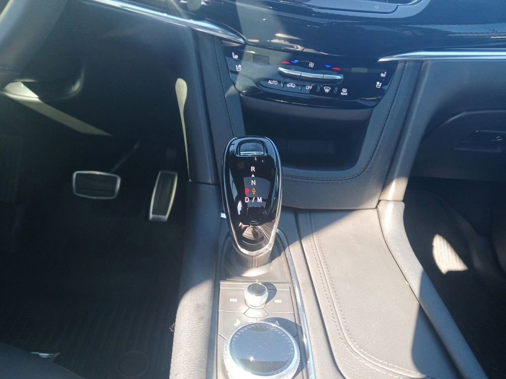 Used 2024 Cadillac XT6 Sport w/ LPO, Onyx Lite Package image 13