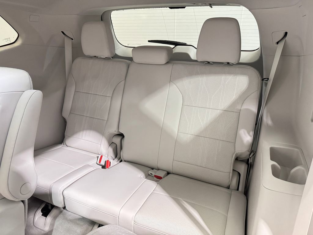 New 2026 Buick Enclave Avenir w/ Super Cruise Package AWD/4WD image 13