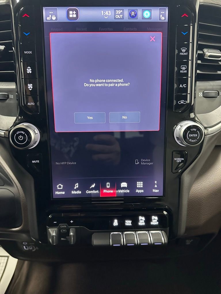 Used 2025 RAM 2500 Laramie image 29