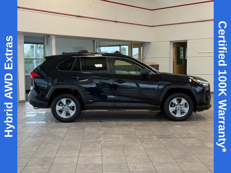 Used 2025 Toyota RAV4 LE AWD/4WD image 2