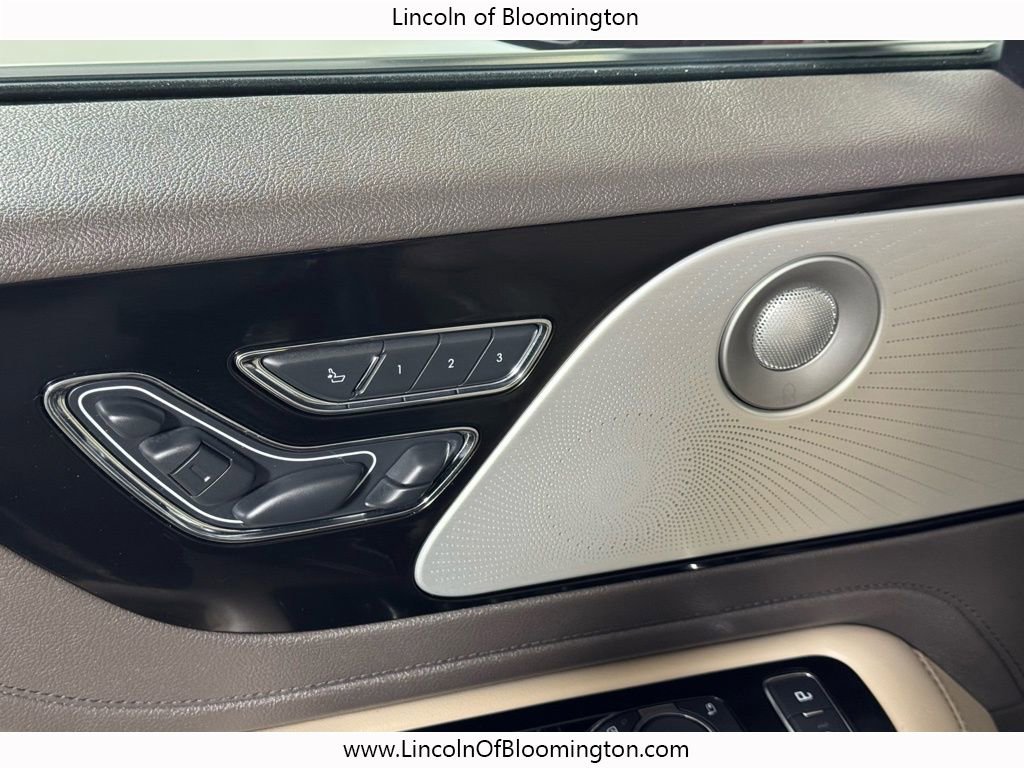 Used 2021 Lincoln Aviator Reserve w/ Equipment Group 202A image 21