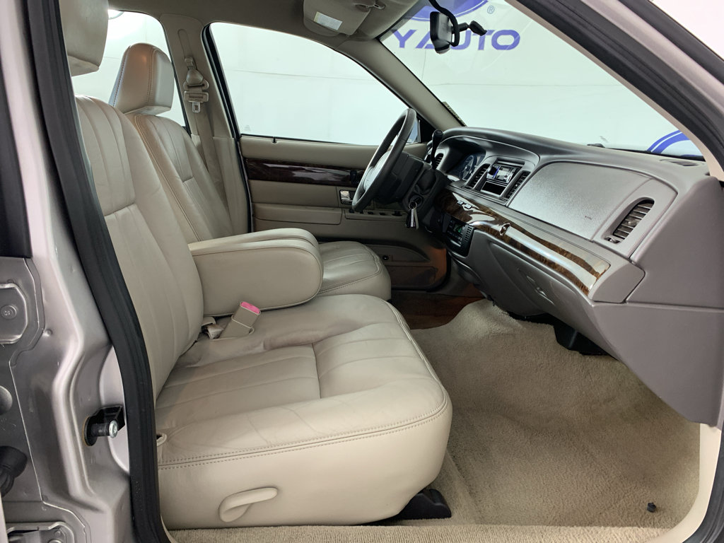 Used 2010 Mercury Grand Marquis LS RWD image 33