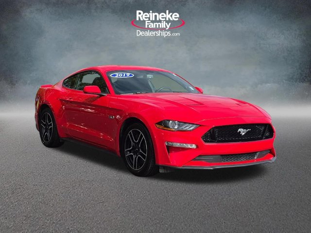 Used 2019 Ford Mustang GT RWD image 3