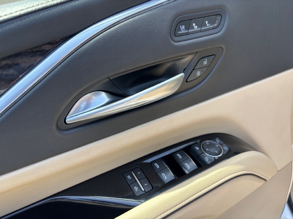 Certified 2023 Cadillac Escalade ESV Premium Luxury w/ Performance Package AWD/4WD image 11